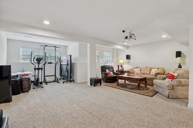 Building Photo - Stunning Town Home in Pike Creek