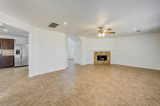 Building Photo - 1403 High Thicket Ct