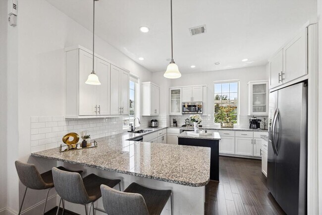 Building Photo - 1203 Edwinstowe Trl