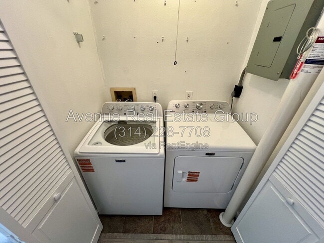 Building Photo - 1131 Whitegate Ct