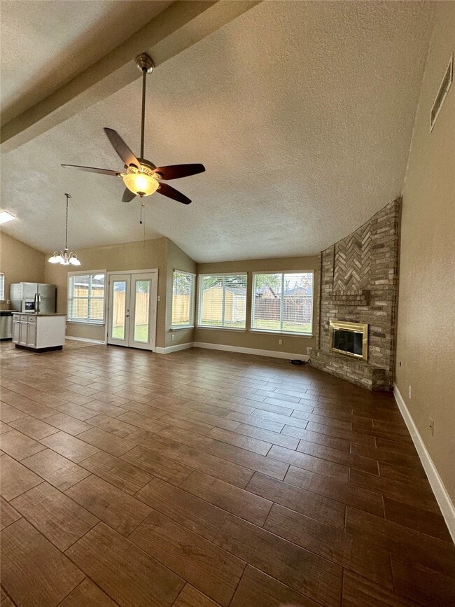 Building Photo - 1111 E Brompton Dr