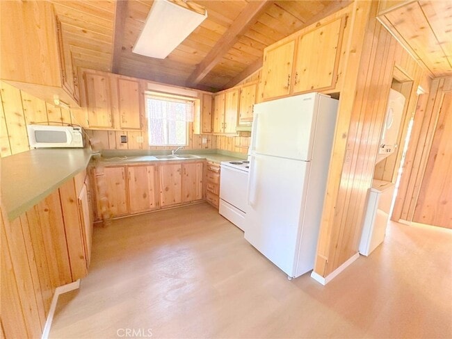 Building Photo - 2215 Bernina Dr