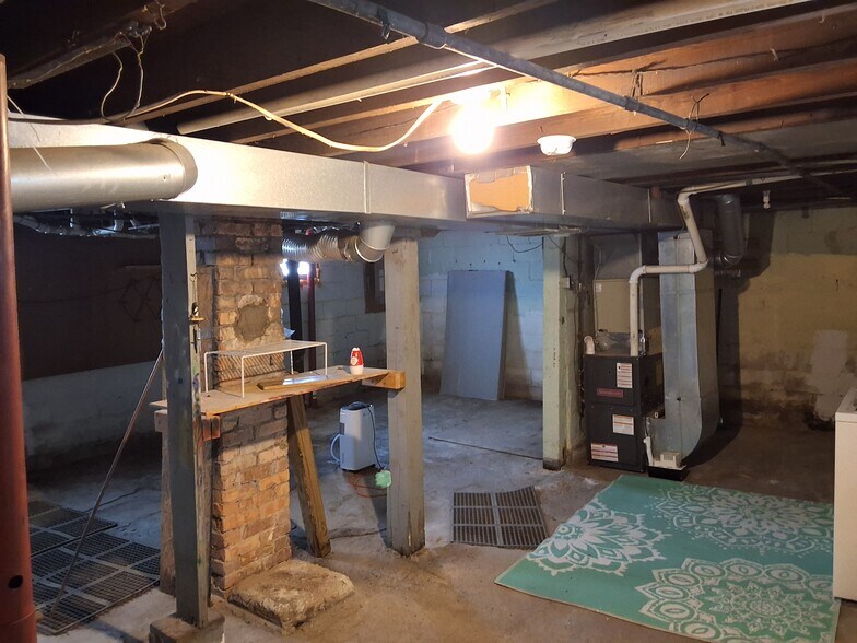 Building Photo - 1103 Market St