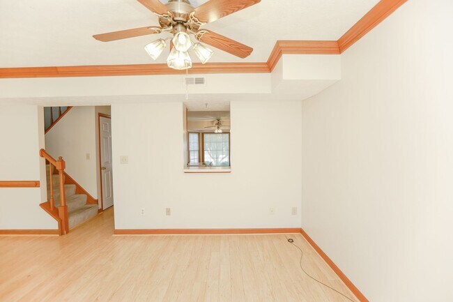 Building Photo - 200 Arabian Cir
