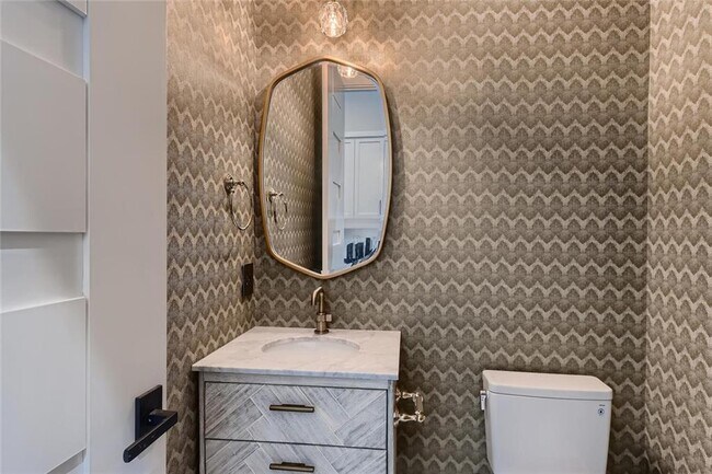 Building Photo - 6008 Lantern View Dr