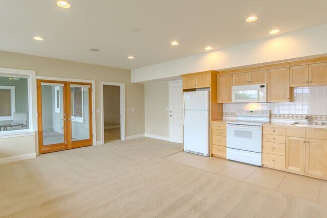 Building Photo - 4Bd/4Ba Seattle Home