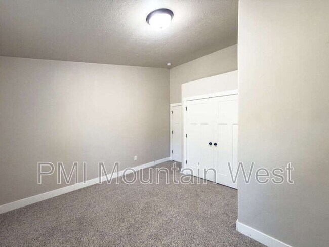 Building Photo - 2119 Orchard Pines Loop E