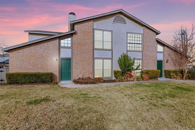 Building Photo - 352 W Harwood Rd