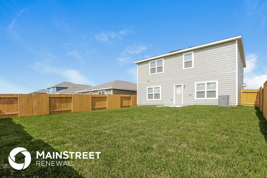 Building Photo - 25237 Dickens Dr