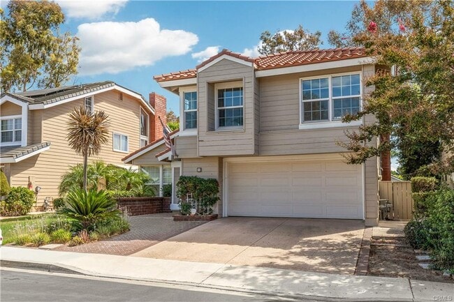 Building Photo - 11 Recodo