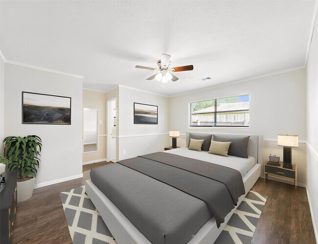 Building Photo - 3806 Montego Dr