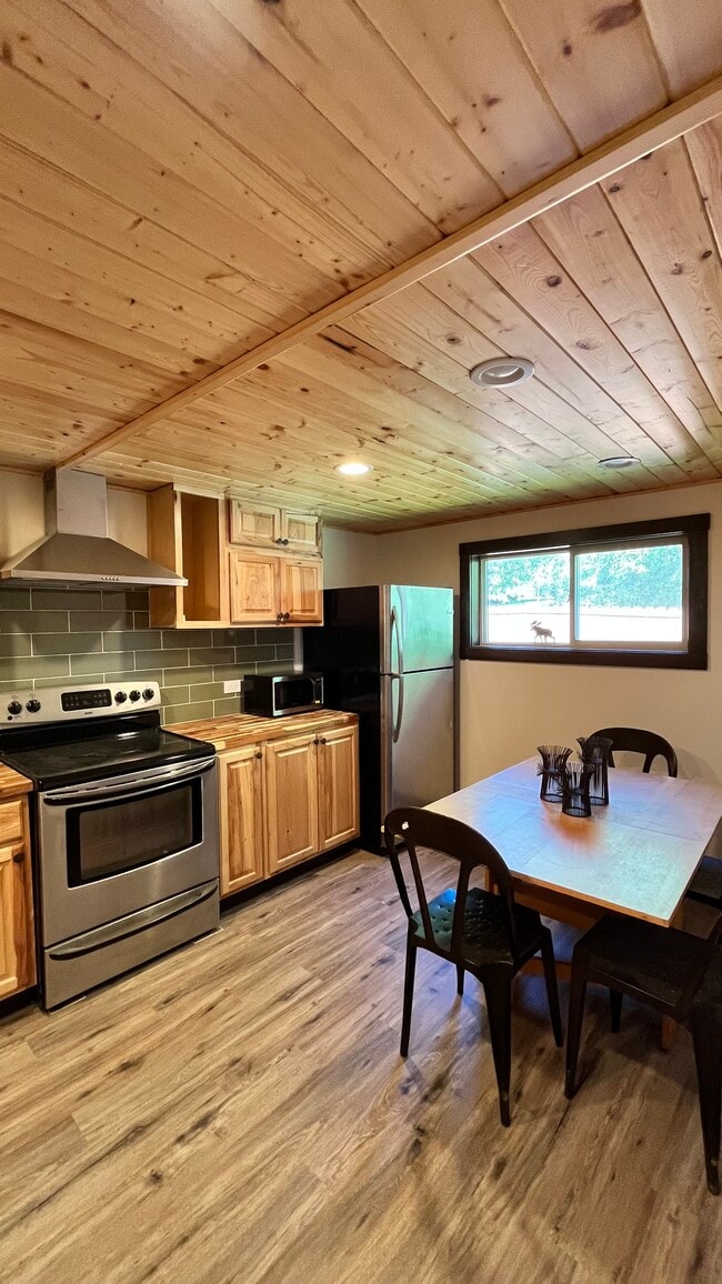 Building Photo - 311 Cottage Wood Ln