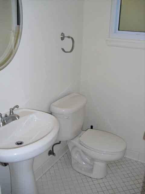 Building Photo - 255 Brookside Dr