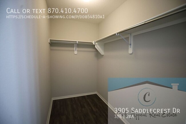 Building Photo - Move in special 900$!!  Beautiful 3 bed / ...