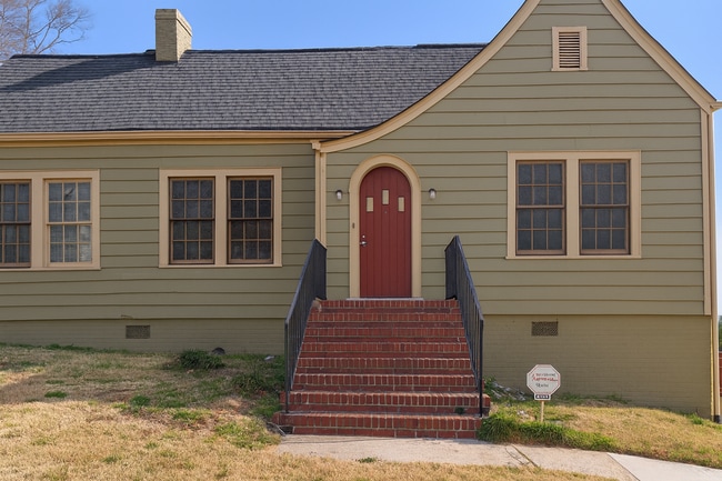 Primary Photo - Charming Craftsman in the Heart of Atlanta...