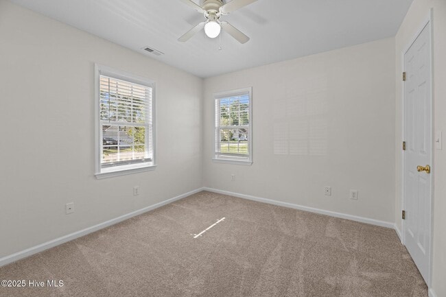 Building Photo - 123 Leonard Dr