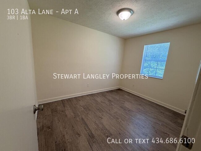 Building Photo - 103 Alta Ln