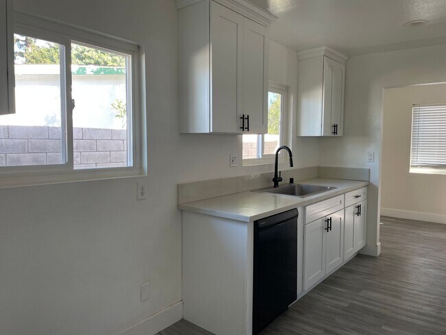 Building Photo - For Rent – 3 Bed, 2 Bath Home in Rowland Heights