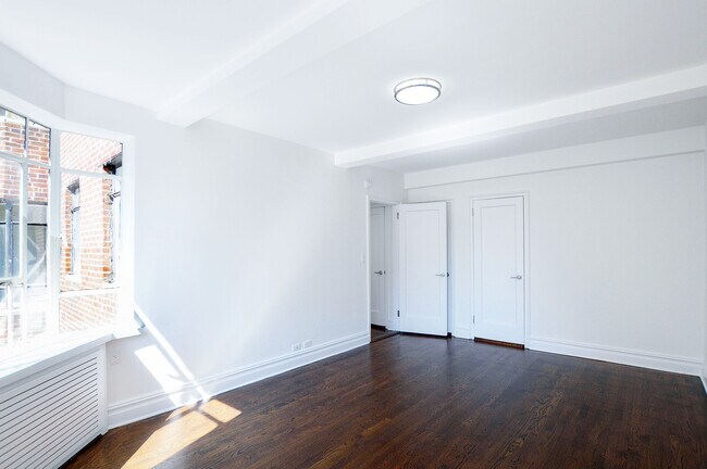 Building Photo - 20 Fifth Ave-ev2B