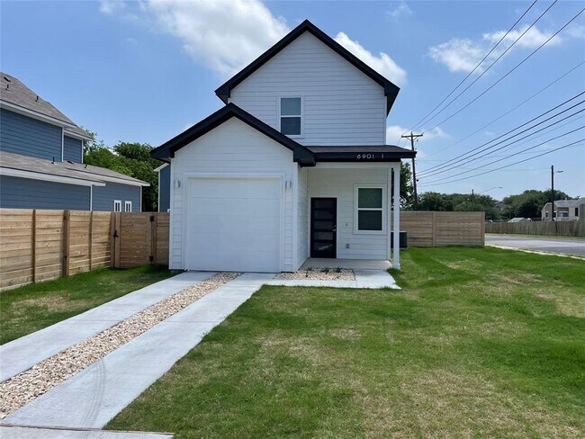 Building Photo - 6901 Carver Ave