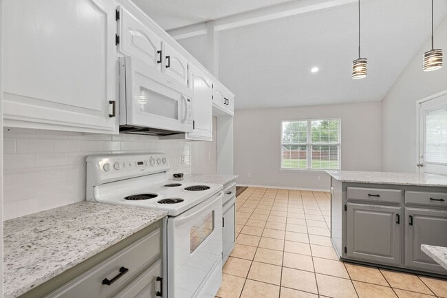Building Photo - 7120 Blackjack Dr