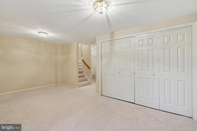 Building Photo - 45590 Whitcomb Square