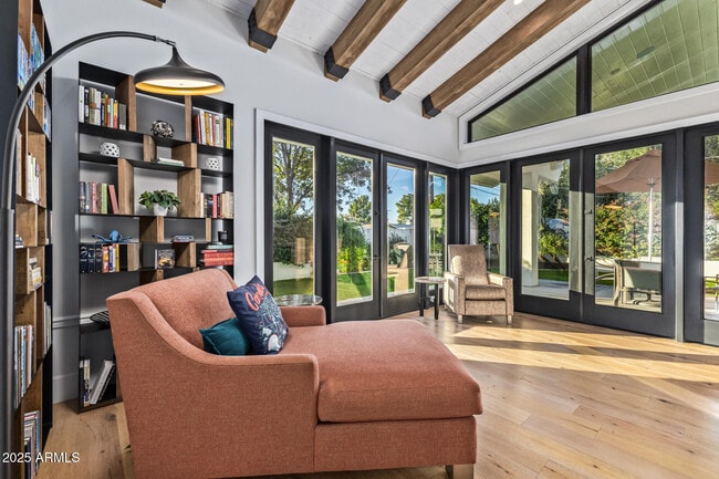 Building Photo - 3810 E Campbell Ave