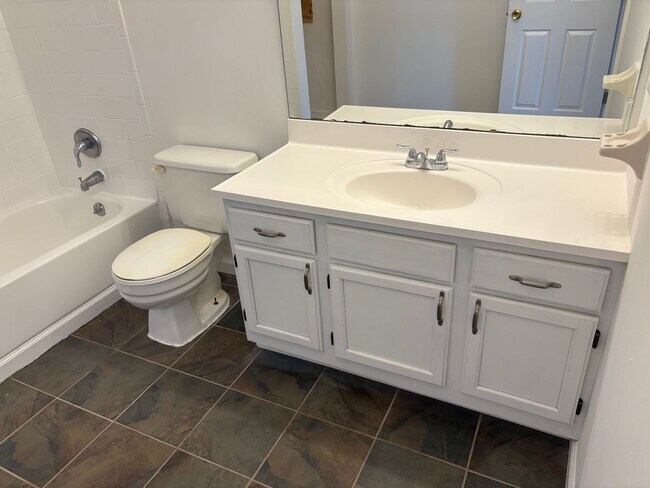 Building Photo - 4390 McPherson Ave