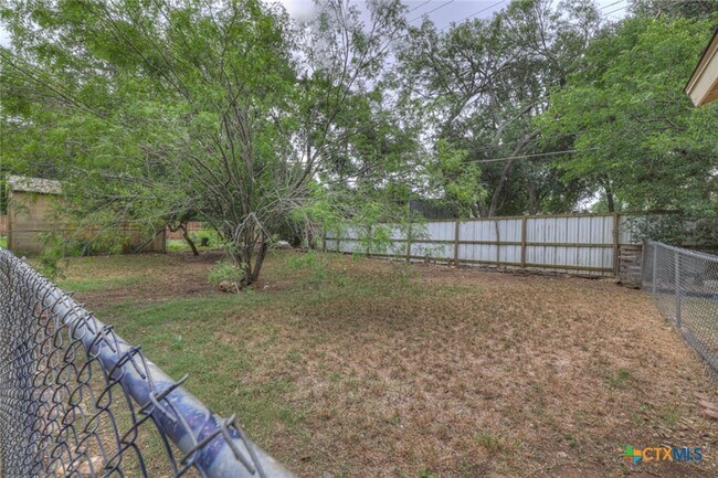 Building Photo - 334 Craddock Ave