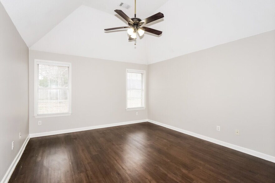 Building Photo - 1171 Stable Run Dr