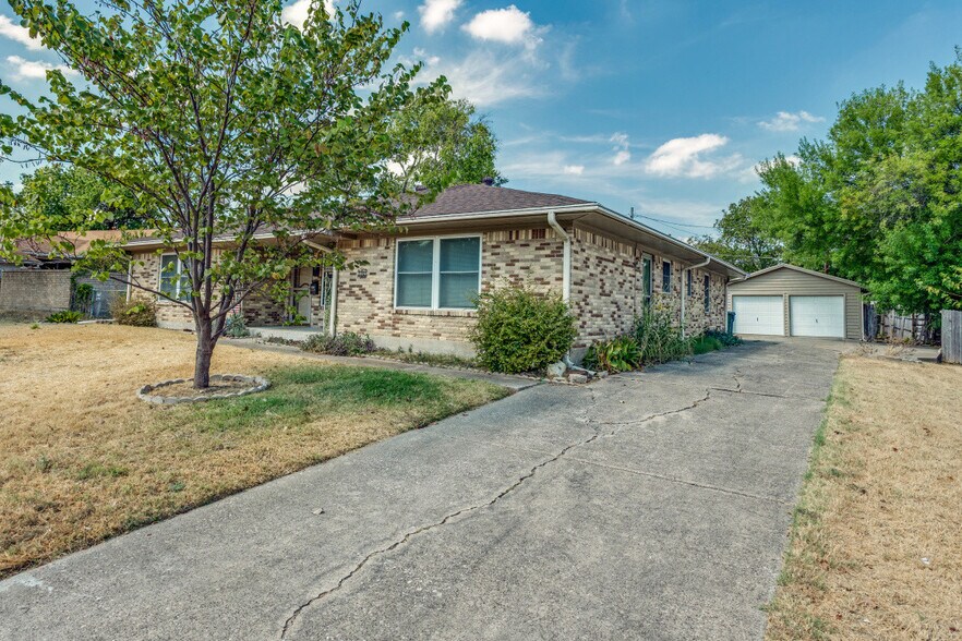 Building Photo - 2705 Patricia Ln