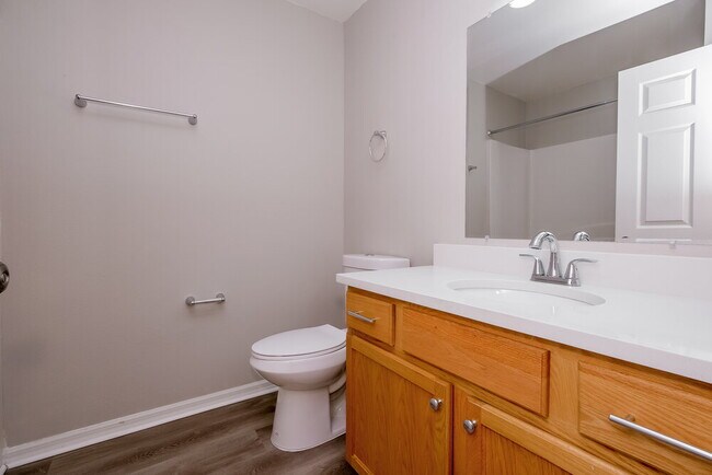 Building Photo - 10613 Opus Dr