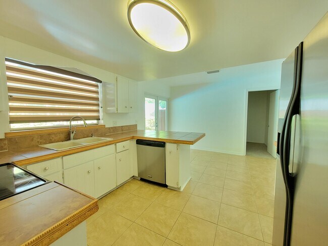 Building Photo - 1084 SE St Lucie Blvd