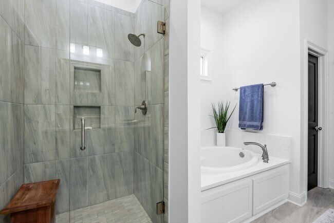 Building Photo - 14238 Haile Way