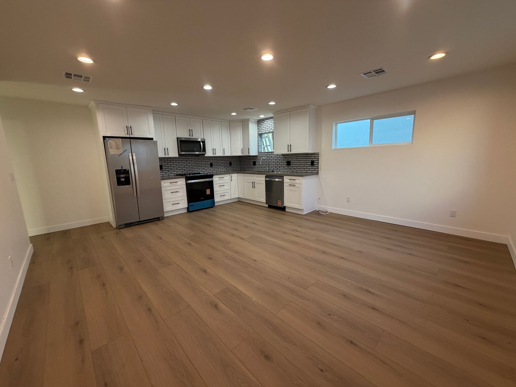 Building Photo - 13365 Garber St