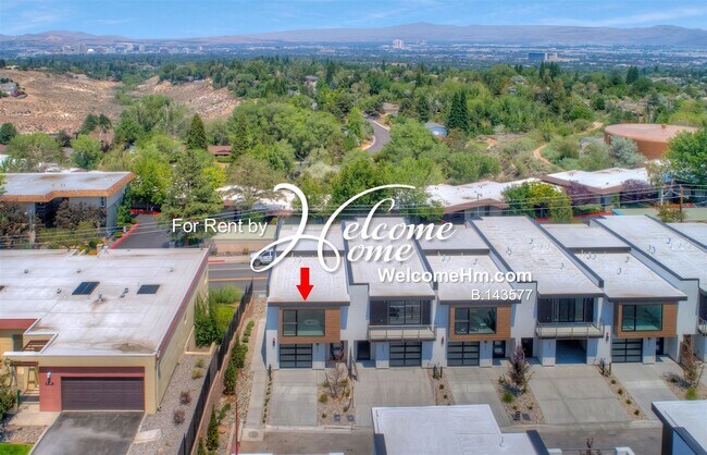 Building Photo - Coming Soon - NEWER Luxury Town Home Centr...