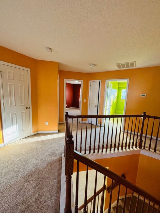 Building Photo - SPECIAL!!!!!$500 OFF SECOND MONTHS RENT!!!!!! Spacious 4-Bedroom Home with Expansive Loft & Moder...