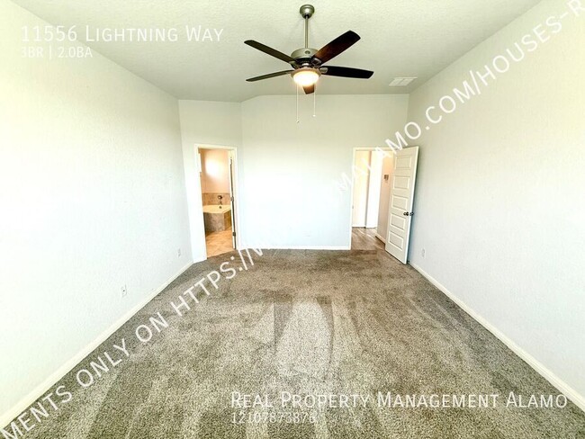 Building Photo - AVAILABLE NOW! 3 Bedroom / 2 Bath Home w/ ...