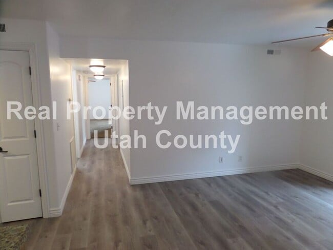 Building Photo - 343 S 1000 W