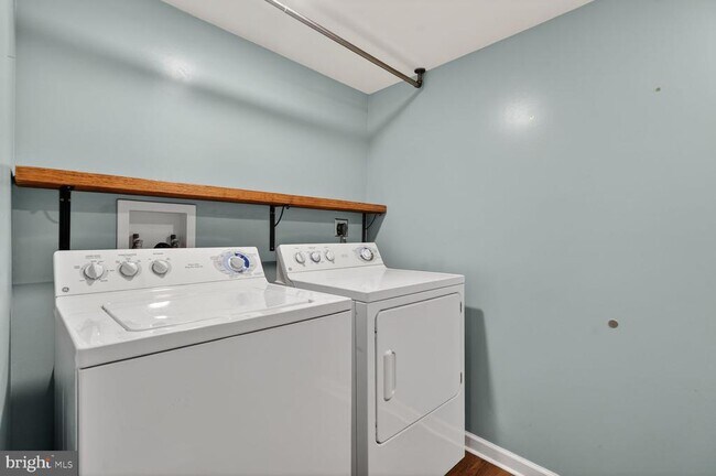 Building Photo - 12564 Garland Tree Ct