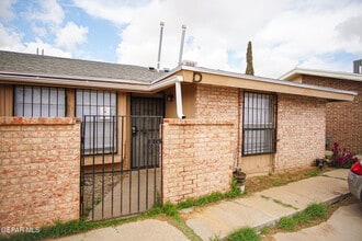 Building Photo - 10007 Caribou Dr