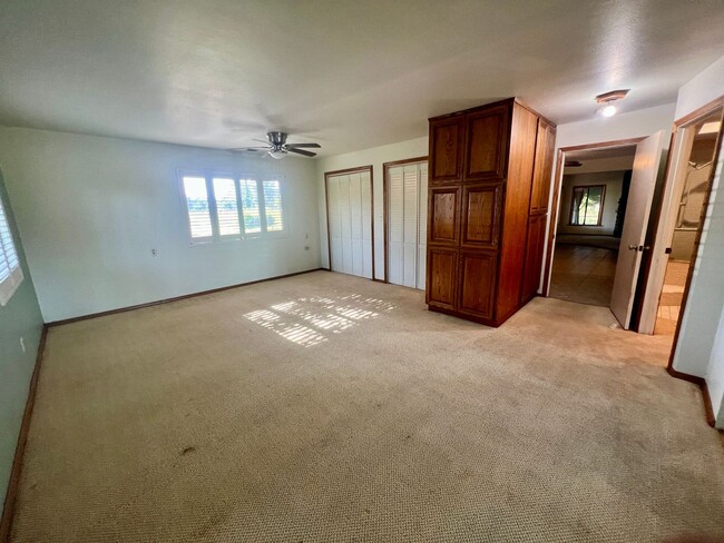 Building Photo - 11015 Shafer Ave