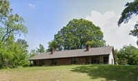 Building Photo - 410 Riverside Dr