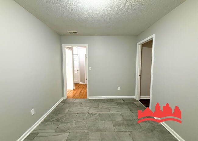 Building Photo - 4960 Sherry Dr