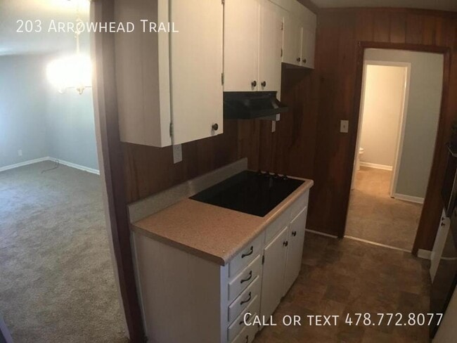 Building Photo - 203 Arrowhead Trl