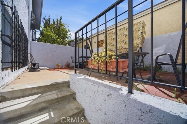 Building Photo - 12358 Moorpark St