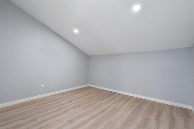 Building Photo - 2500 Burleson Rd