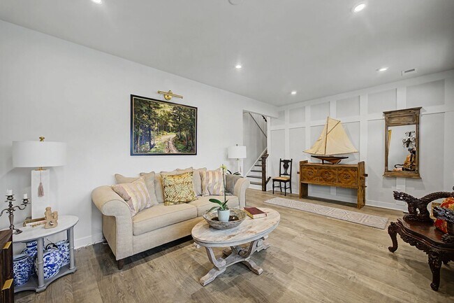 Building Photo - 4 Bedroom Executive Home located in Magnolia Green