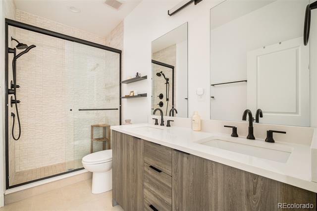 Building Photo - 1569 Utica St