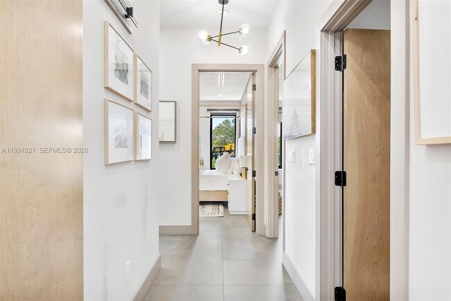 Building Photo - 2215 NE 19th St